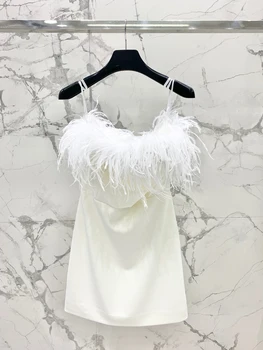 2023 Новое женское мини-платье на тонких бретельках из страусиных перьев, эластичное, однотонное, роскошное, Шикарное, высококачественное, Милое, белое для подиума
