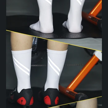 1 Пара спортивных носков для верховой езды Велосипедные Светоотражающие носки для верховой езды Велосипедные Спортивные носки Дышащие для бега Фитнеса Отводящие влагу