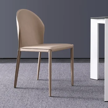 Кремовый стиль, итальянский стиль, художественная спинка стула для обеденного стола, минималистский дизайнерский небольшой бытовой кожаный стул с седлом